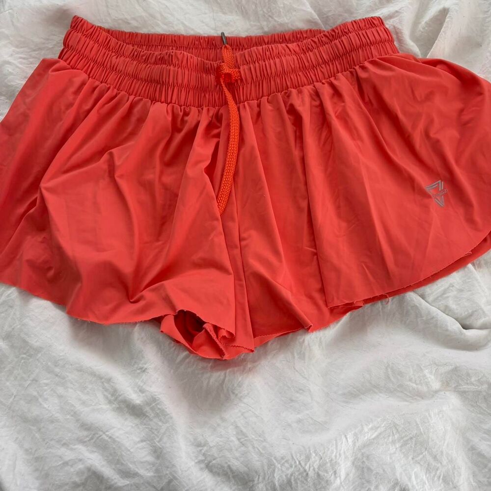 AMAZON Tiktok Coral Athletic Flowy Women's Orange Shorts Medium Exclusive color